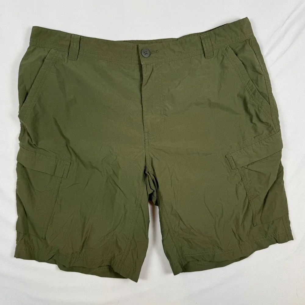 REI Co-op Mens 38 Relaxed Cargo Shorts Olive Green Hiking Outdoor Utility